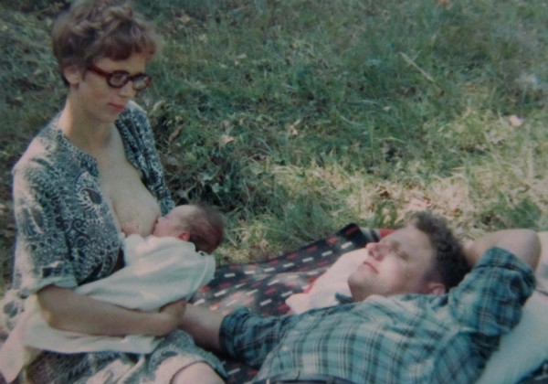 Inga och Sten Klintin med nyfödda Kristina, 1968.