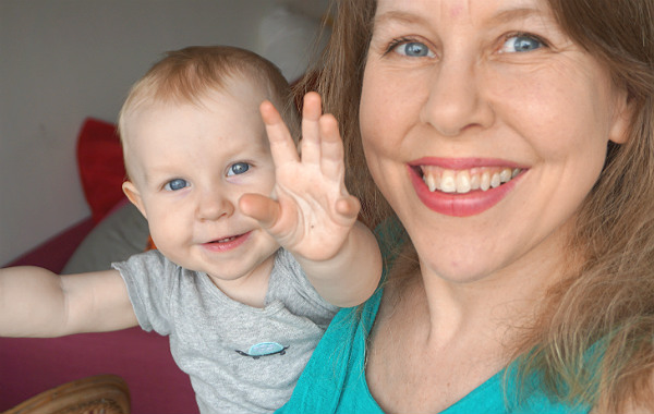 Bröstpriset 2016. Lisen Forsberg från babybaby.se med litet barn.